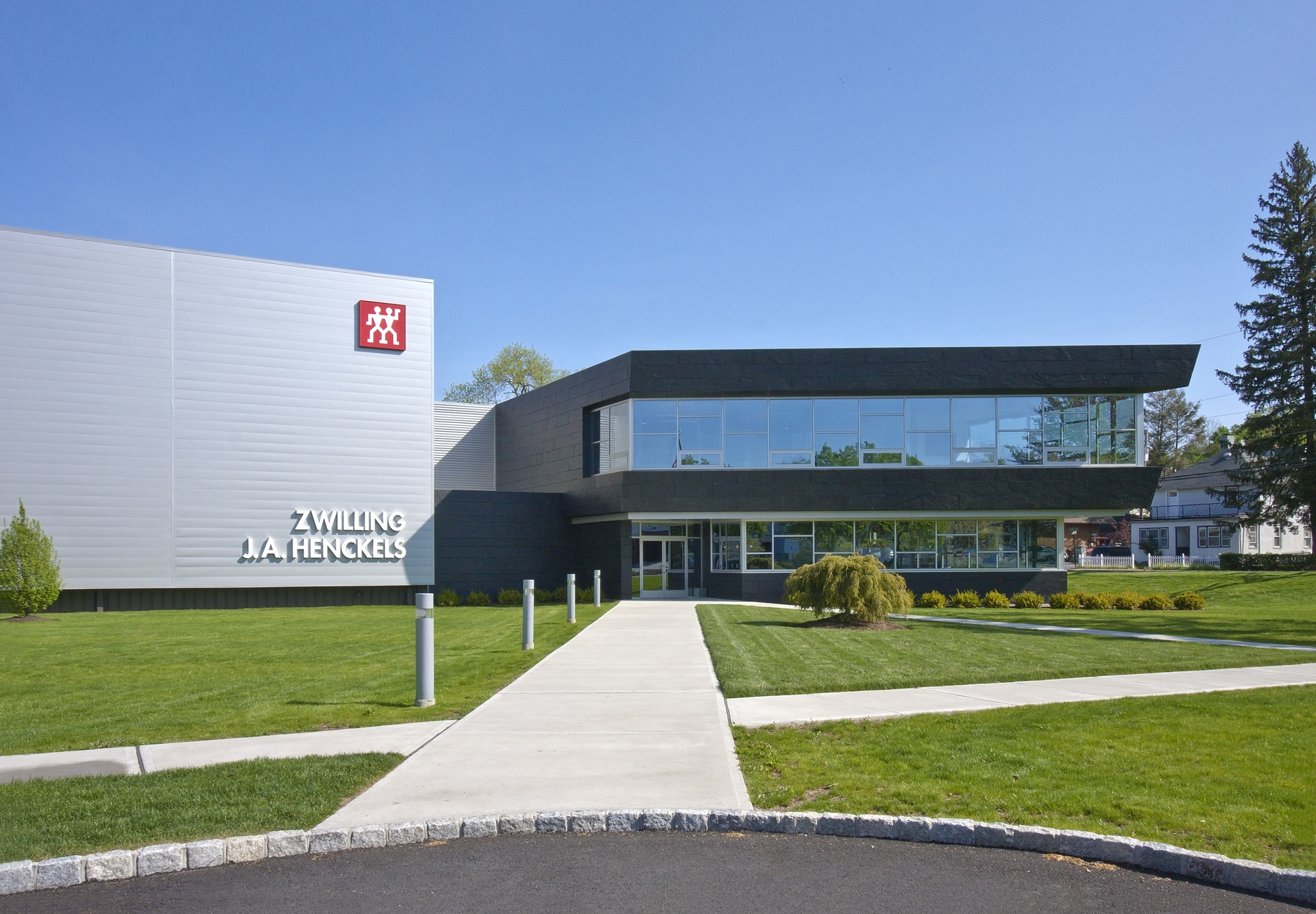 https://gb-ds.com/wp-content/gallery/zwilling-j-a-henckels-usa-headquarters/Zwilling-Exterior_S.jpg